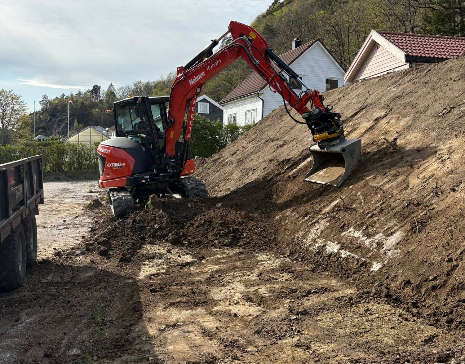 Effektivt og pålitelig grunnarbeid i Kristiansand for drenering graving og uteområder